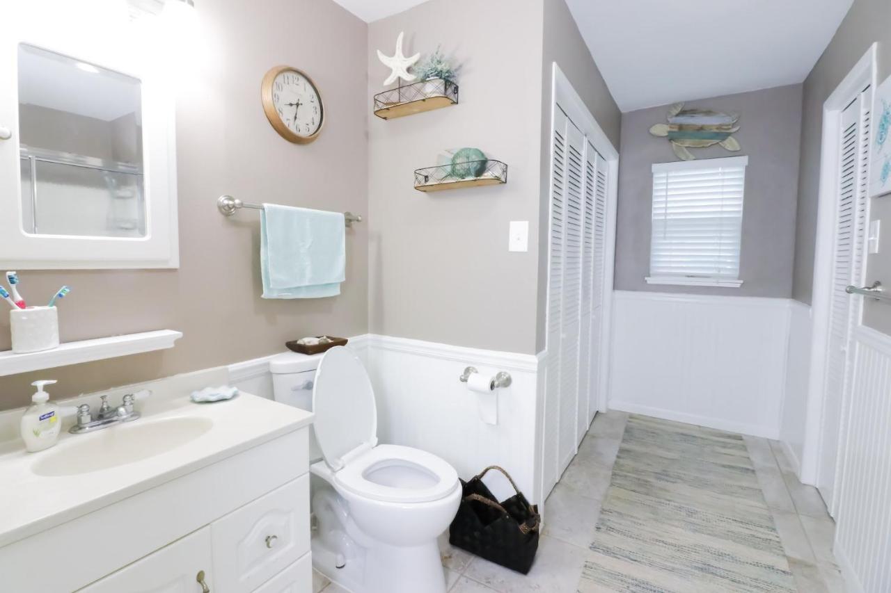 Sunny Daze Walk To Beach 2 Decks Pet Friendly Has A Mini Bar Galveston Exterior foto